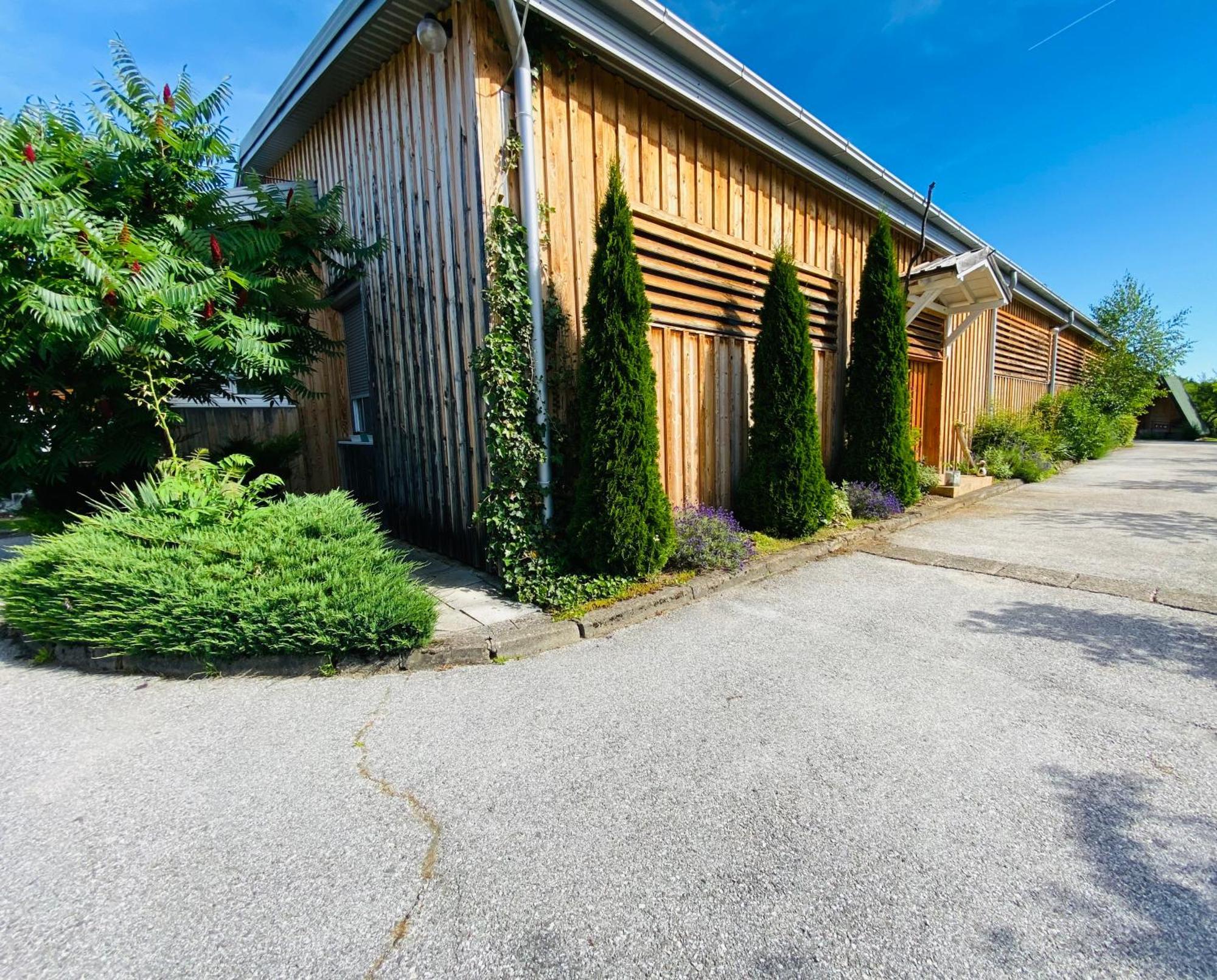 Hostel&Glamping Lana Haus Licko Petrovo Selo Exterior foto